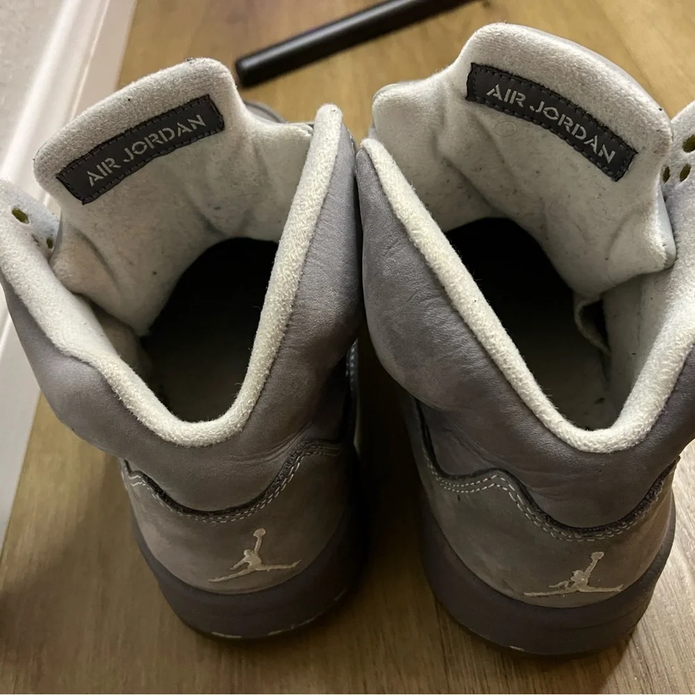 Jordan Wolf Grey 5 Sneakers - 2011 Release - Men’s Size 8- Pre-Owned - Picture 10 of 15